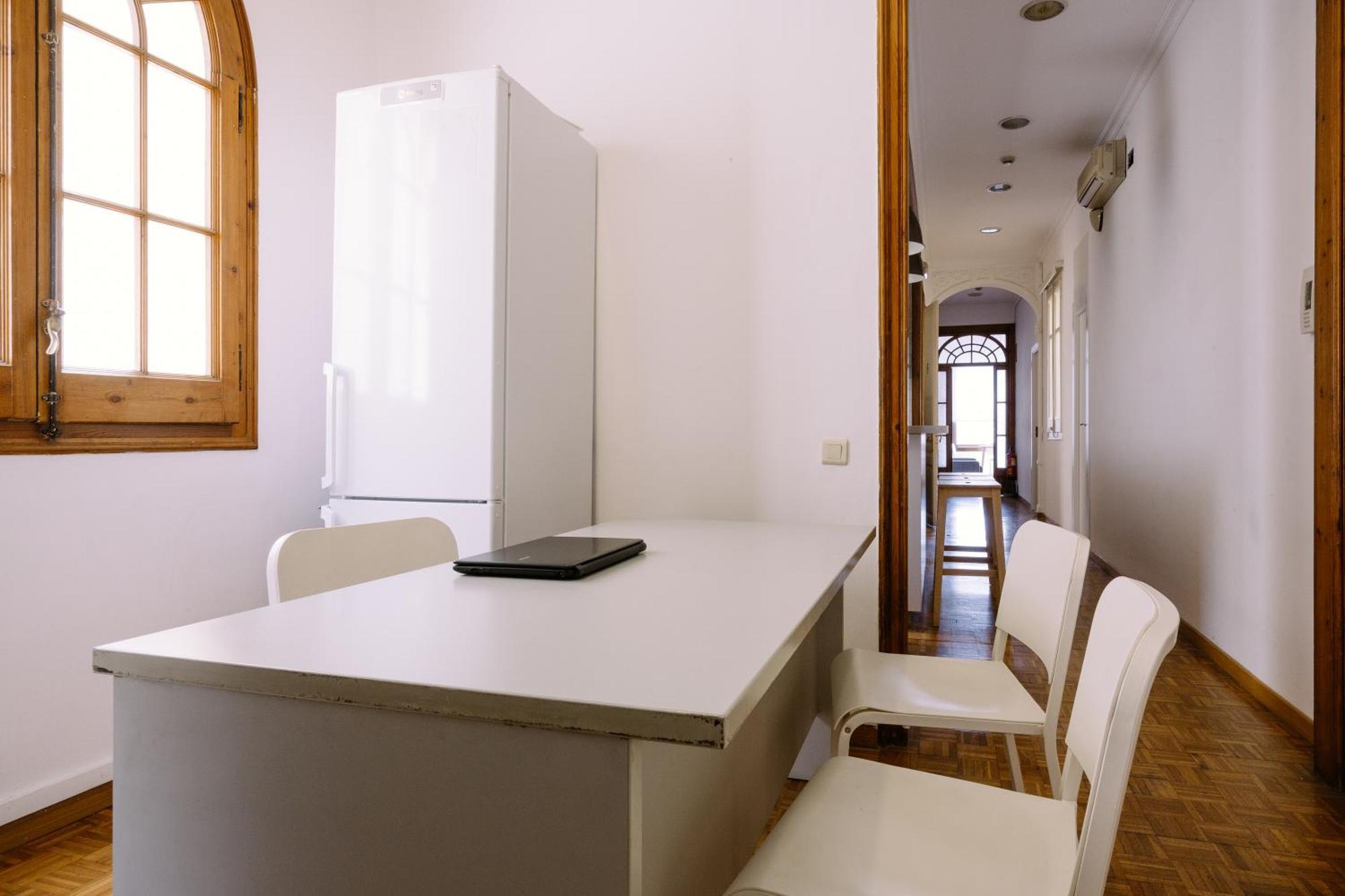 Balmes Private Rooms Барселона Екстериор снимка