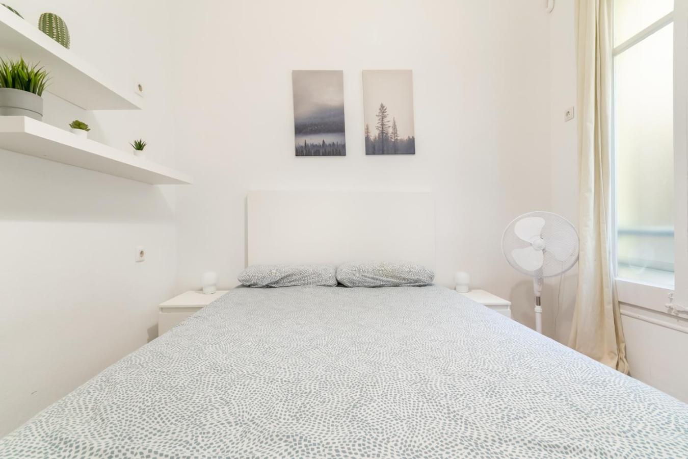 Balmes Private Rooms Барселона Екстериор снимка
