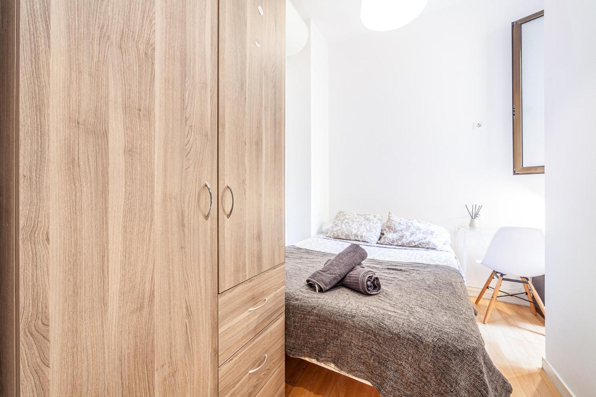 Balmes Private Rooms Барселона Екстериор снимка